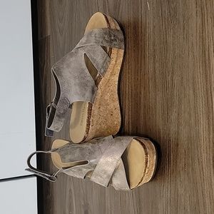 Pierre Dumas platform bronze pewter sandals, size 8½, 8.5, cork wedge